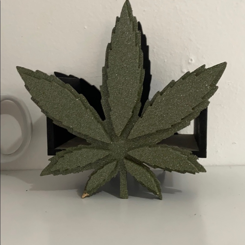 Weed themed organizer box